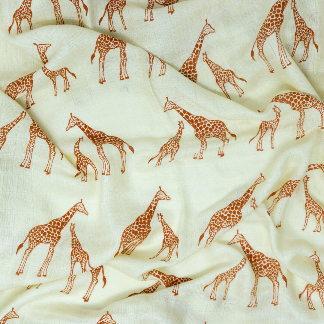 Bamboo Muslin Swaddle Wrap "Giraffe" 120x120cm - Tiny Alpaca UK